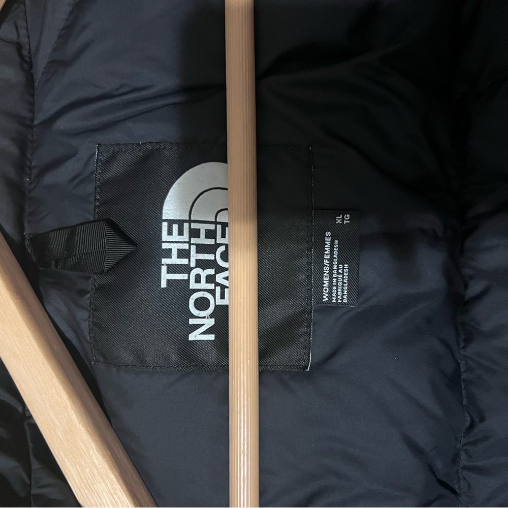 Woman North Face puffer - Picture 4 of 9